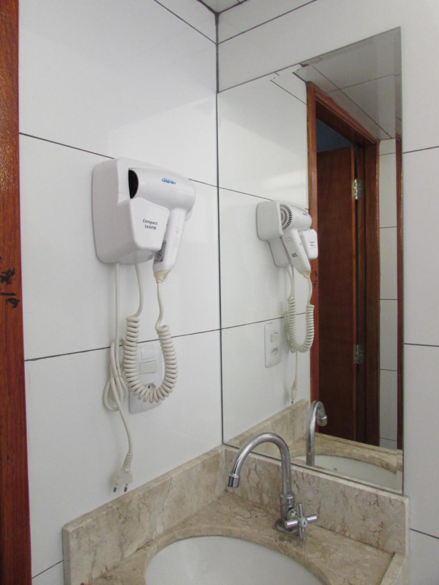 Hotel Monteneve a 2 minutos do Bom Retiro, a 8 minutos da 25 de Março e ao lado do Comando Geral da Guarda Metropolitana São Paulo Extérieur photo