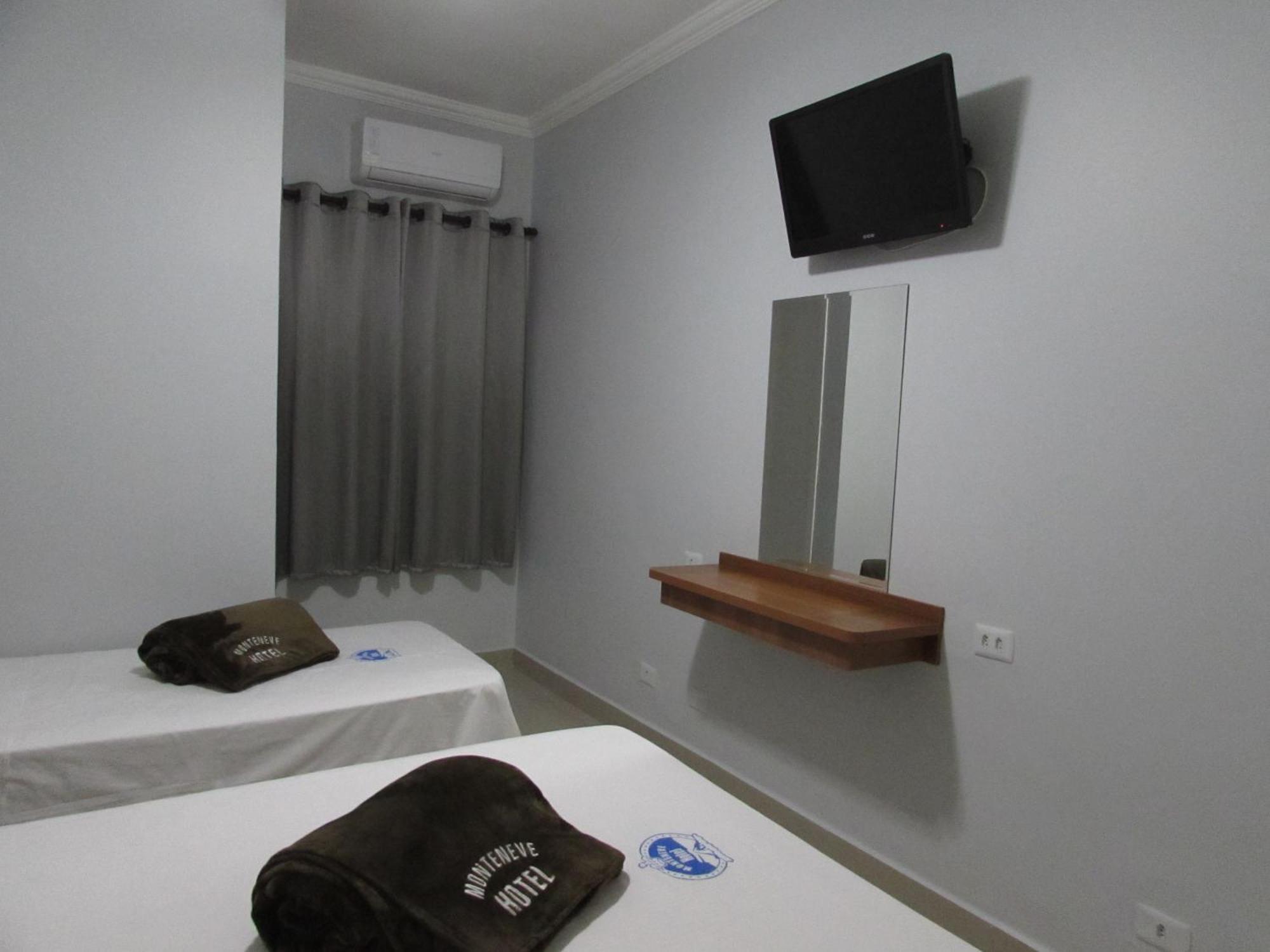 Hotel Monteneve a 2 minutos do Bom Retiro, a 8 minutos da 25 de Março e ao lado do Comando Geral da Guarda Metropolitana São Paulo Extérieur photo