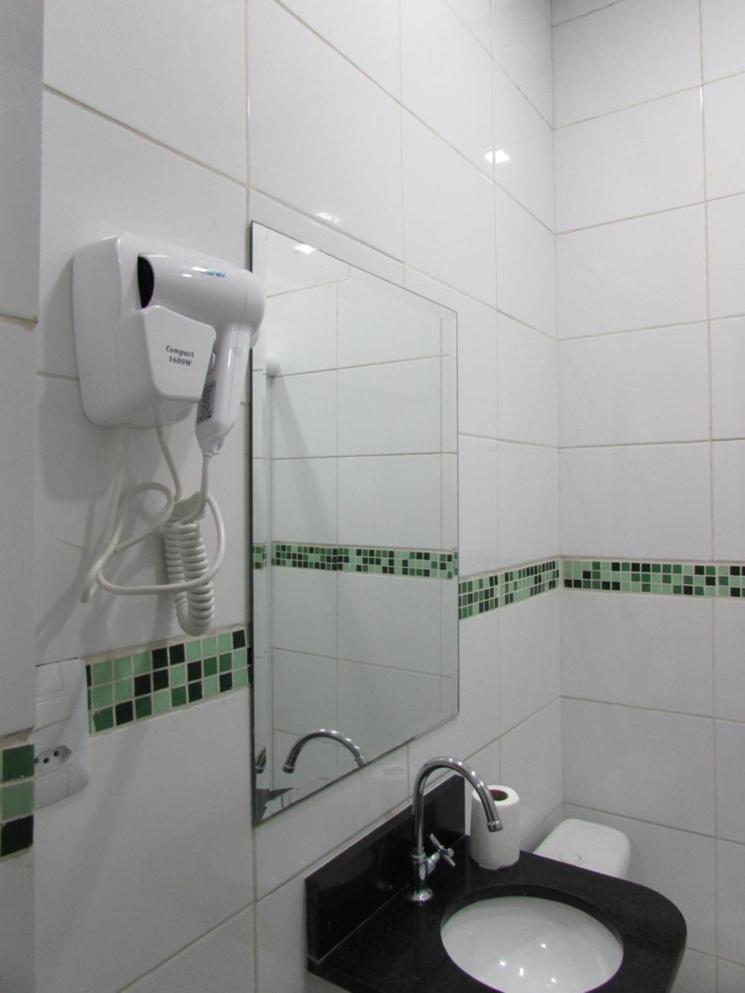 Hotel Monteneve a 2 minutos do Bom Retiro, a 8 minutos da 25 de Março e ao lado do Comando Geral da Guarda Metropolitana São Paulo Extérieur photo