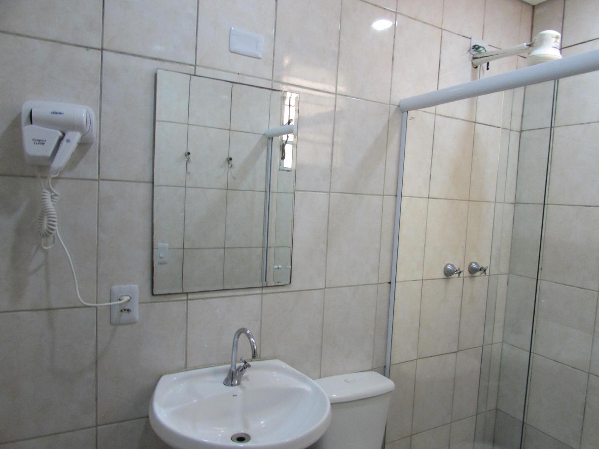 Hotel Monteneve a 2 minutos do Bom Retiro, a 8 minutos da 25 de Março e ao lado do Comando Geral da Guarda Metropolitana São Paulo Extérieur photo