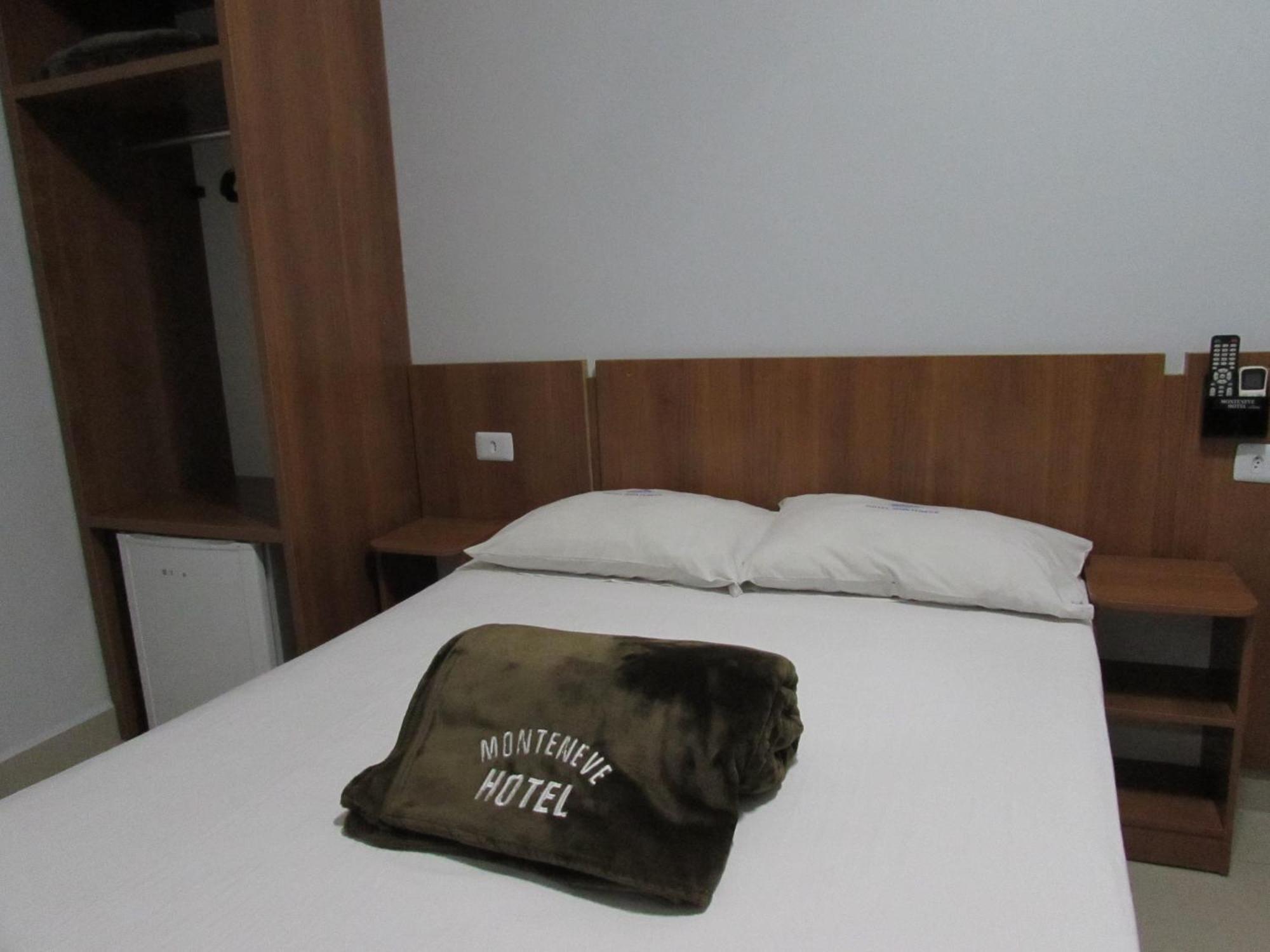 Hotel Monteneve a 2 minutos do Bom Retiro, a 8 minutos da 25 de Março e ao lado do Comando Geral da Guarda Metropolitana São Paulo Extérieur photo
