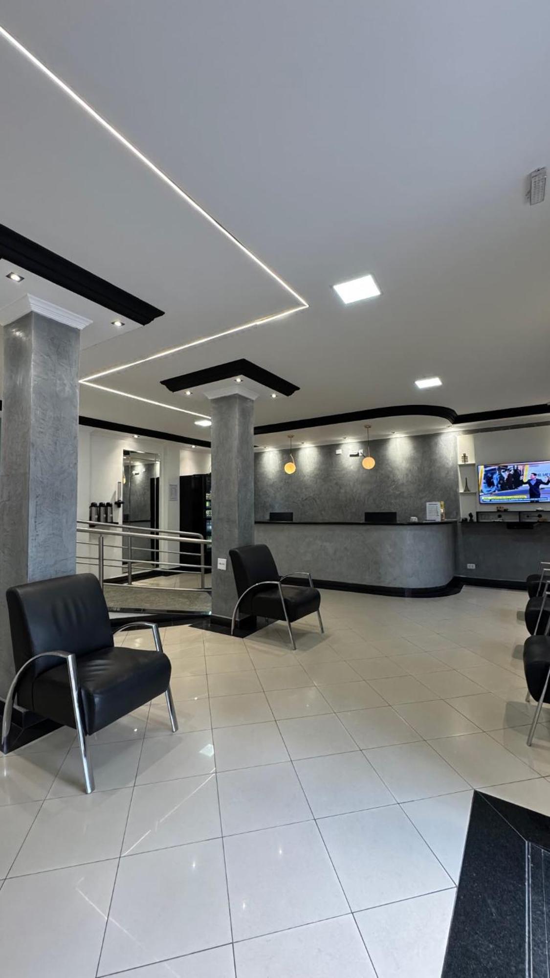 Hotel Monteneve a 2 minutos do Bom Retiro, a 8 minutos da 25 de Março e ao lado do Comando Geral da Guarda Metropolitana São Paulo Extérieur photo