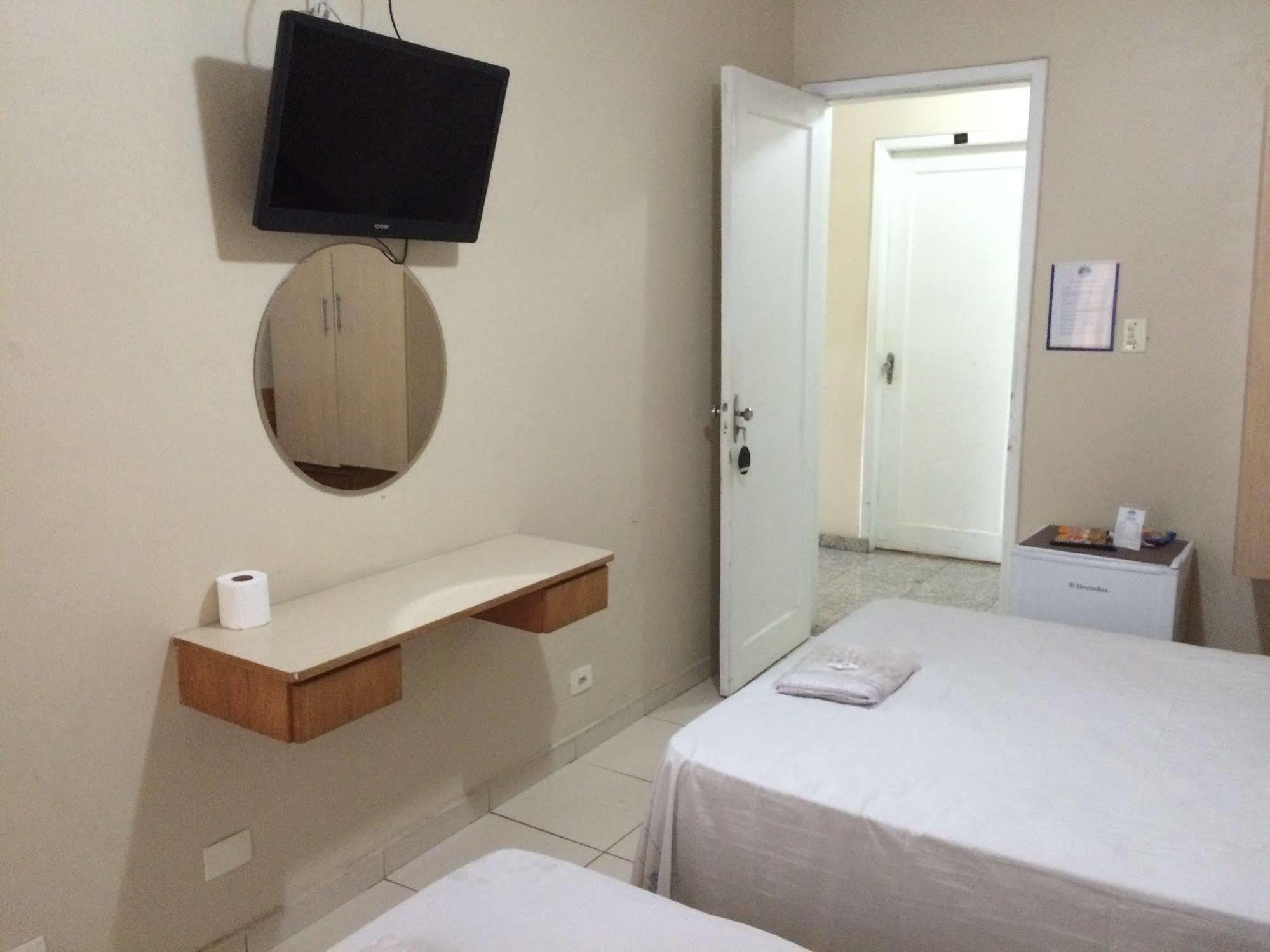 Hotel Monteneve a 2 minutos do Bom Retiro, a 8 minutos da 25 de Março e ao lado do Comando Geral da Guarda Metropolitana São Paulo Extérieur photo